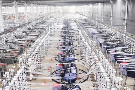 Çorlu’da 77.000 m² tek-çatı tesis: örme, boyahane, laboratuvar ve depo bir arada.